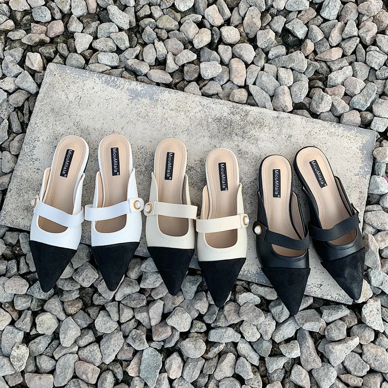 Бренд molan Designers; коллекция года; сезон весна; роскошные кожаные туфли с острым носком, украшенные жемчугом; лоферы с закрытым носком без задника на плоской подошве; повседневные вьетнамки