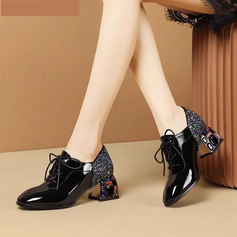 sapatos femininos modernos