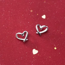 Ювелирные изделия из стерлингового серебра 925 пробы женские модные милые мини полые сердца красивые серьги-гвоздики подарок для девушек леди