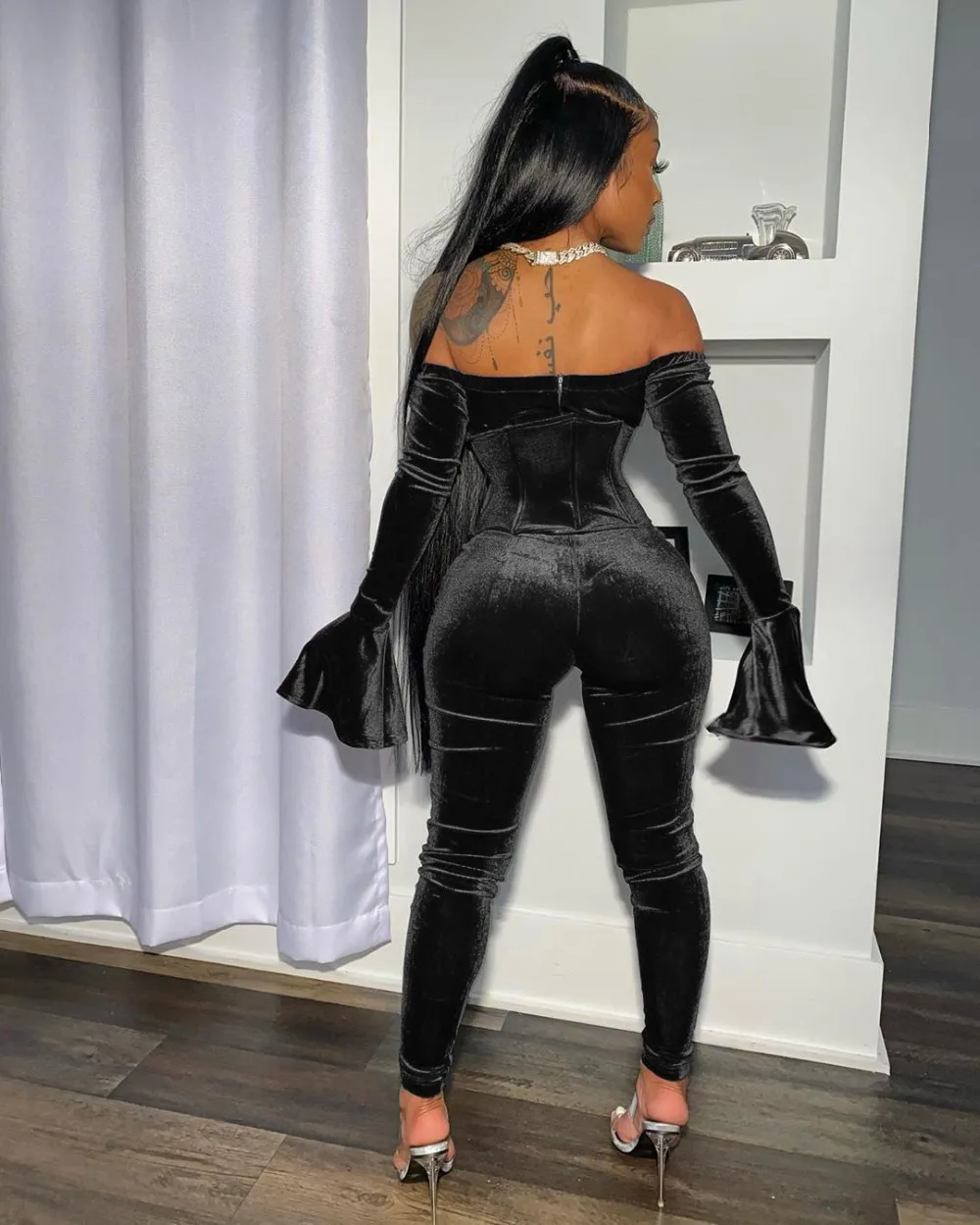 12758112719_606820803