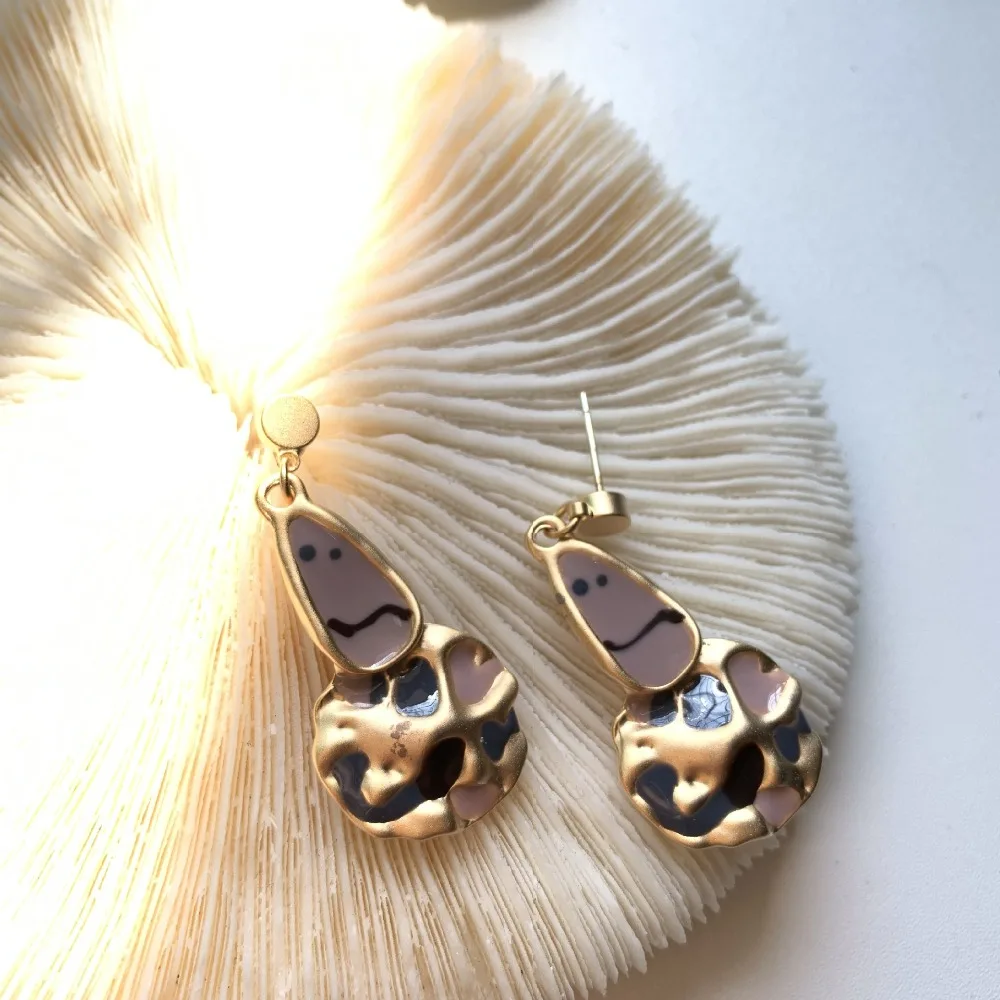 12390992953_47215689