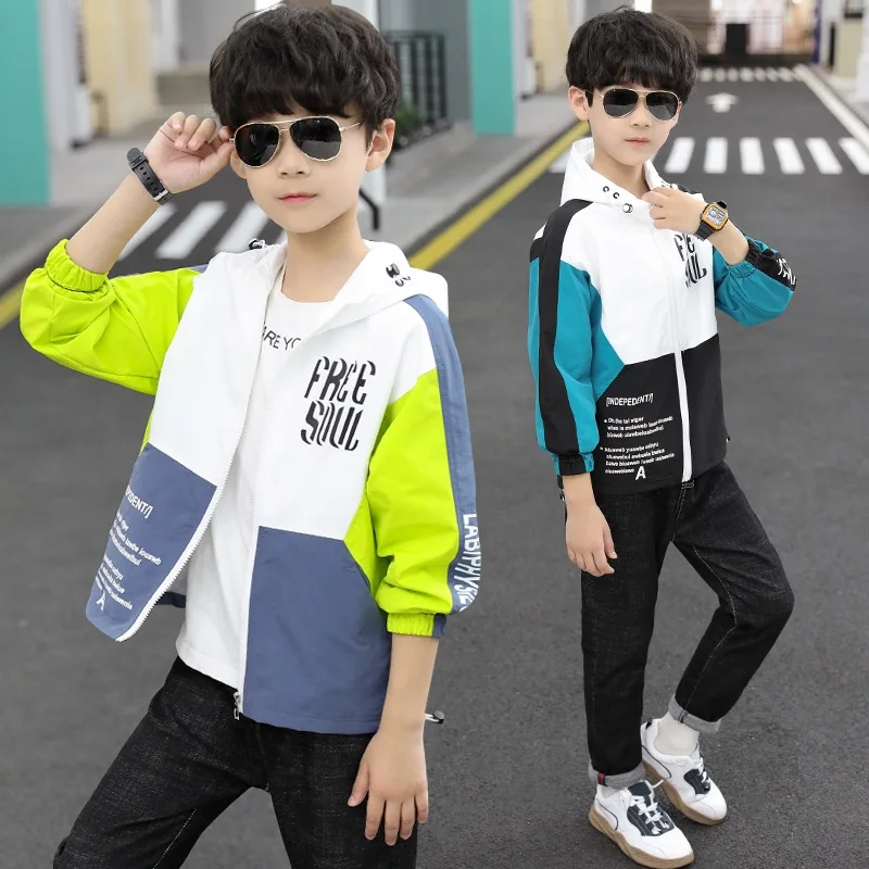 

Spring and autumn boys windshield zipper hooded jacket handsome color matching children jacket letter printing casual jacket