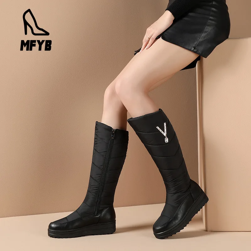 

MFYB Women's boots 2019 winter new product comfortable flat bottom 40-44 large size high down warm women's boots
