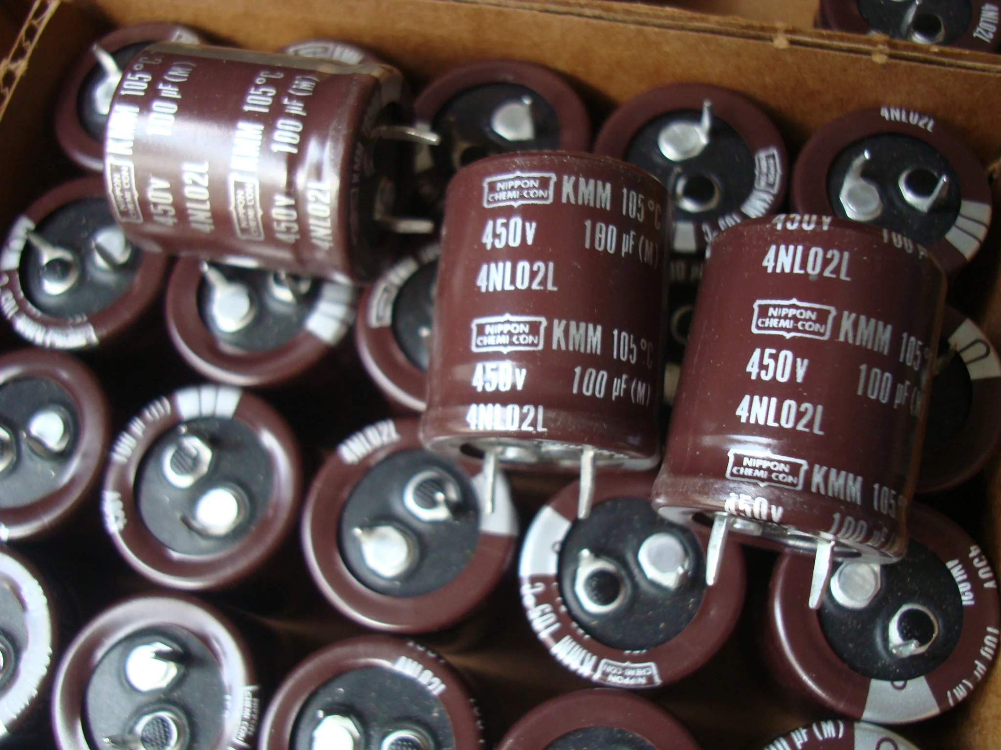 

4PCS NIPPON America Chemical 450V 100UF Silver Word Fever Tube Amplifier Filtering Electrolytic Capacitor free shipping