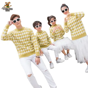 

Family Clothing 2020 Autumn Winter Sweater Hooded Cotton Family Look Mother Daughter Father Son Girl Boy Family Matching Clothes