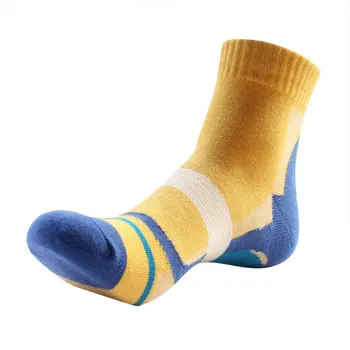 

Fashion Sport Basketball Soccer Running Hiking Bike Cycling Sock Professional Sport Socks Breathable Running Socks