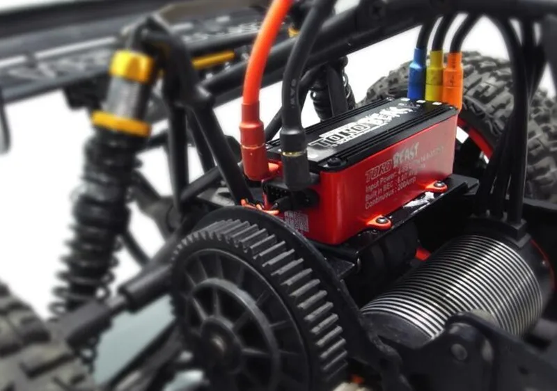 

Hot SKYRC TORO Beast 200A Brushless ESC Speed Controller with BEC for 1/5 RC Car