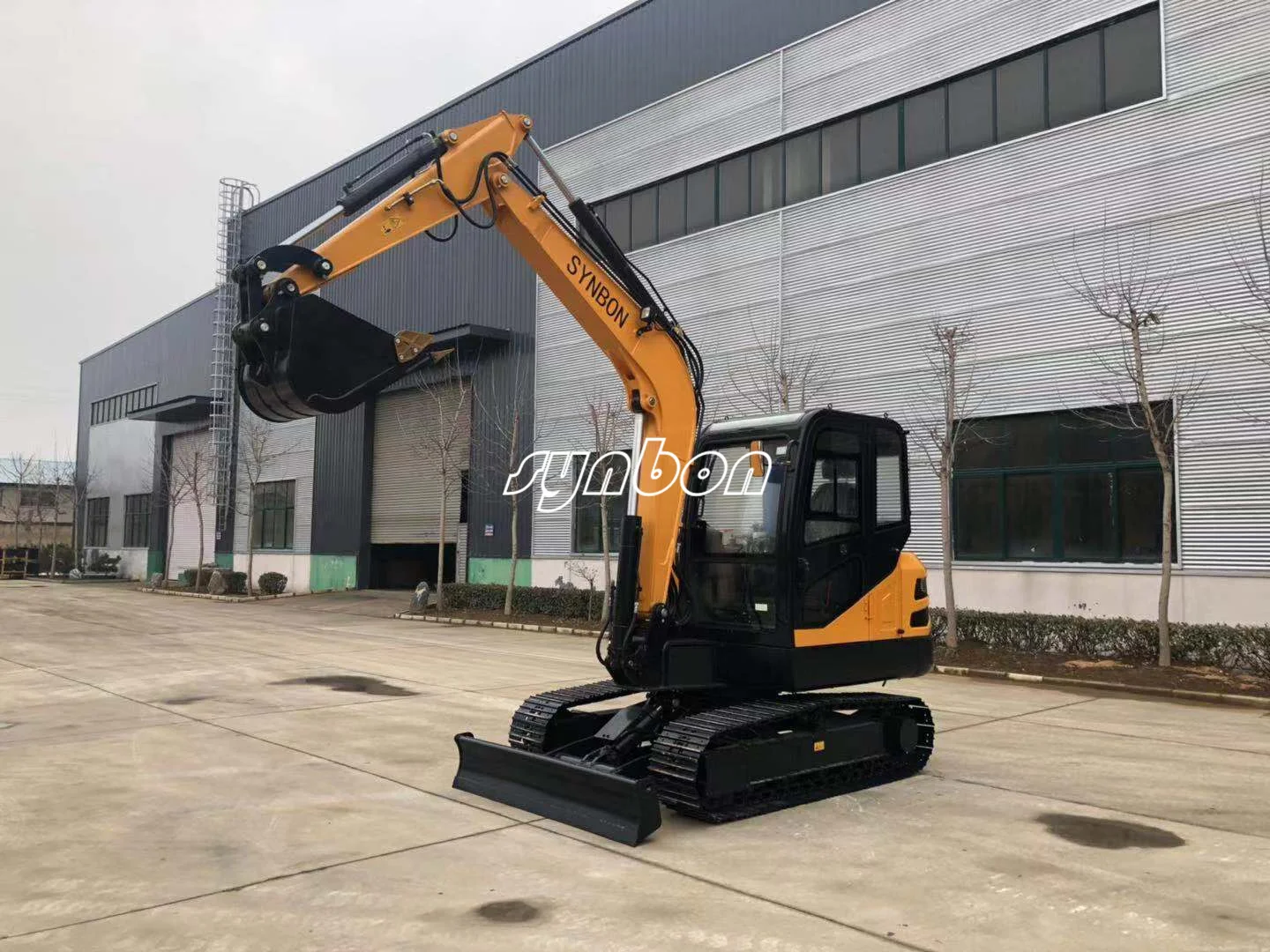 Рисунок 3 - Новый гусеничный экскаватор