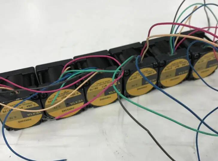 PMM33A2 используется один, двигатель постоянного тока, хорошо работает