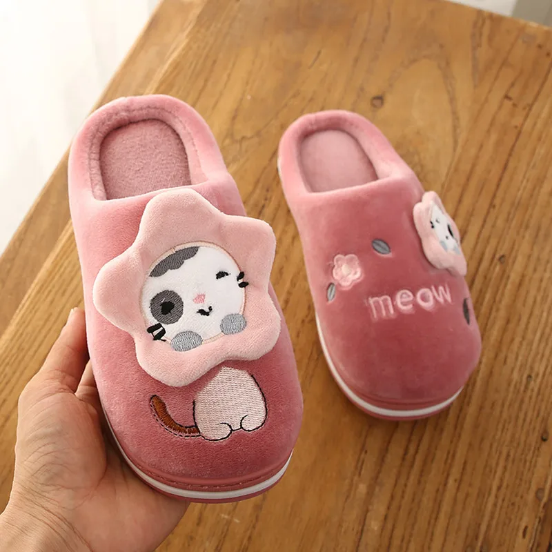 pink slipper Прямая поставка; зимние домашние тапочки для девочек; детская обувь с рисунком кота; мягкие зимние теплые домашние тапочки для детей; домашняя обувь для спальни - Цвет: pink slipper