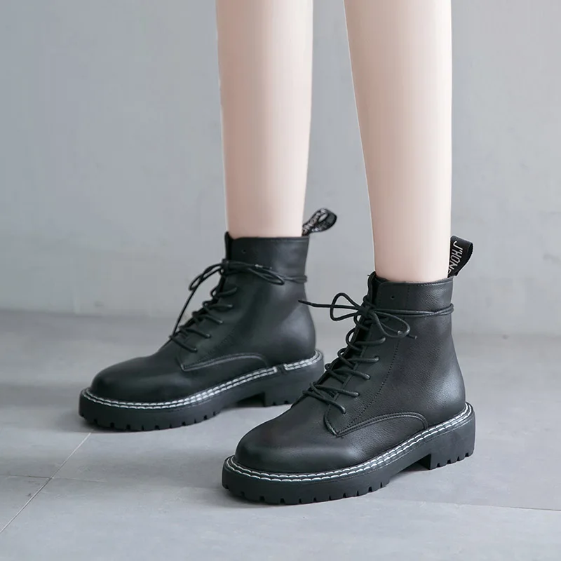 Bootee/ женские ботинки на низком каблуке; ботинки черного цвета; женские Ботинки Martin; женские ботинки до середины икры на шнуровке с круглым носком на резиновой подошве