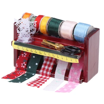 

1Pc 1:12 Miniature Sewing Box With Scissors Kit Doll House Decoration Accessories