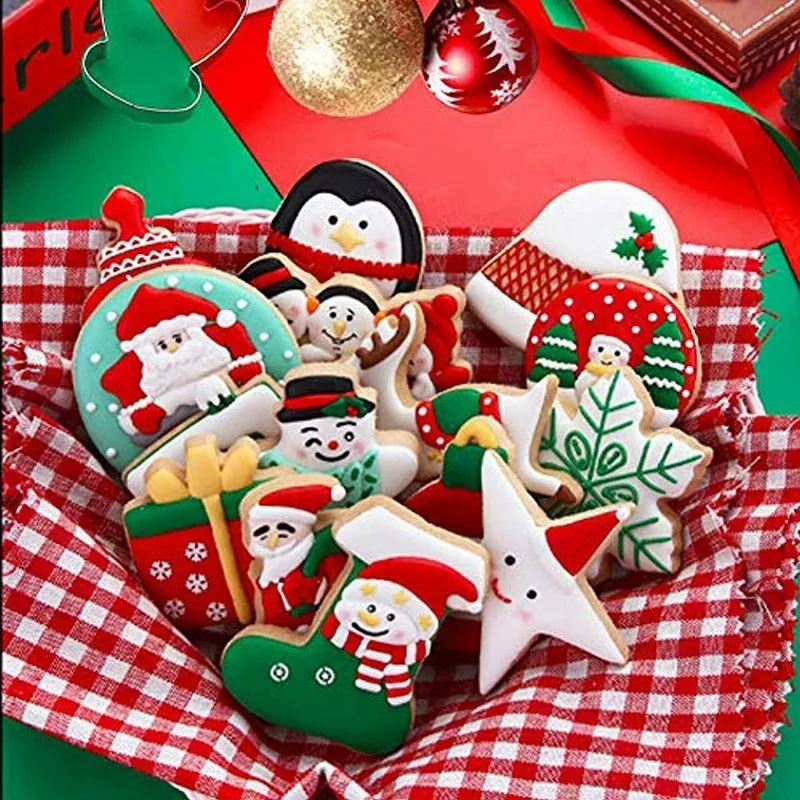 

8Pcs/Set Stainless Steel 3D Christmas Cookie Cutters Cake Cookie Mold Fondant Cutter DIY Baking Tools