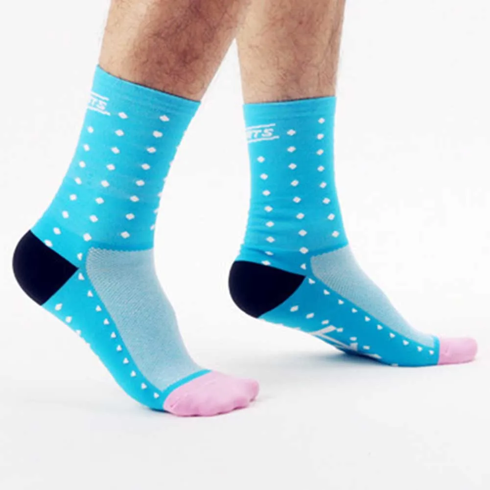 1 пара, спортивные антибактериальные впитывающие пот носки средней длины, износостойкие эластичные нейлоновые носки для пеших прогулок и альпинизма, мягкие велосипедные носки - Color: Blue