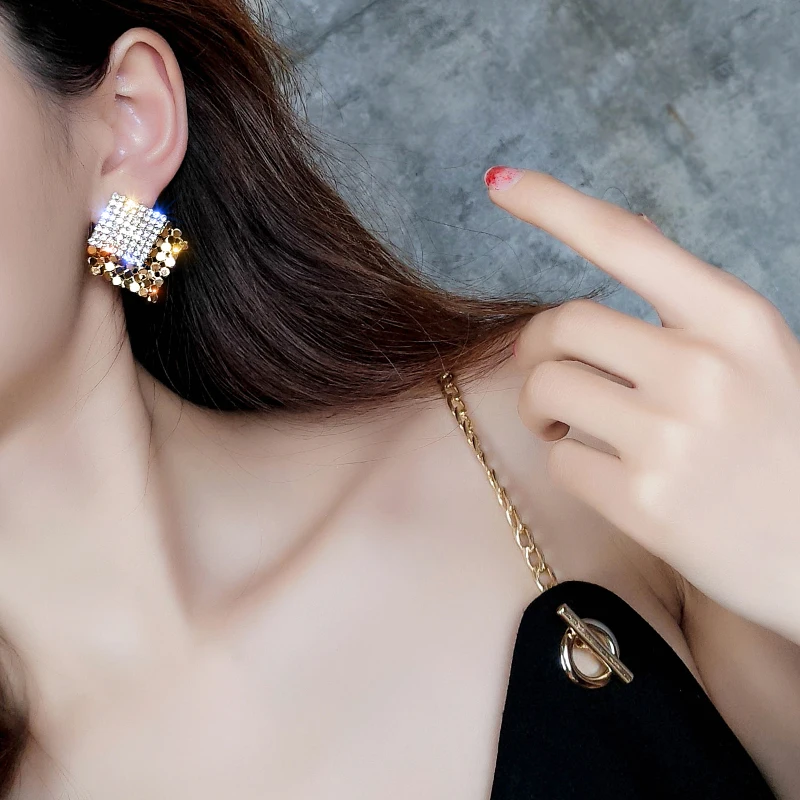 2019 hot fashion jewelry simple square luxury crystal stud earrings Golden metal earrings for Girls gift for woman