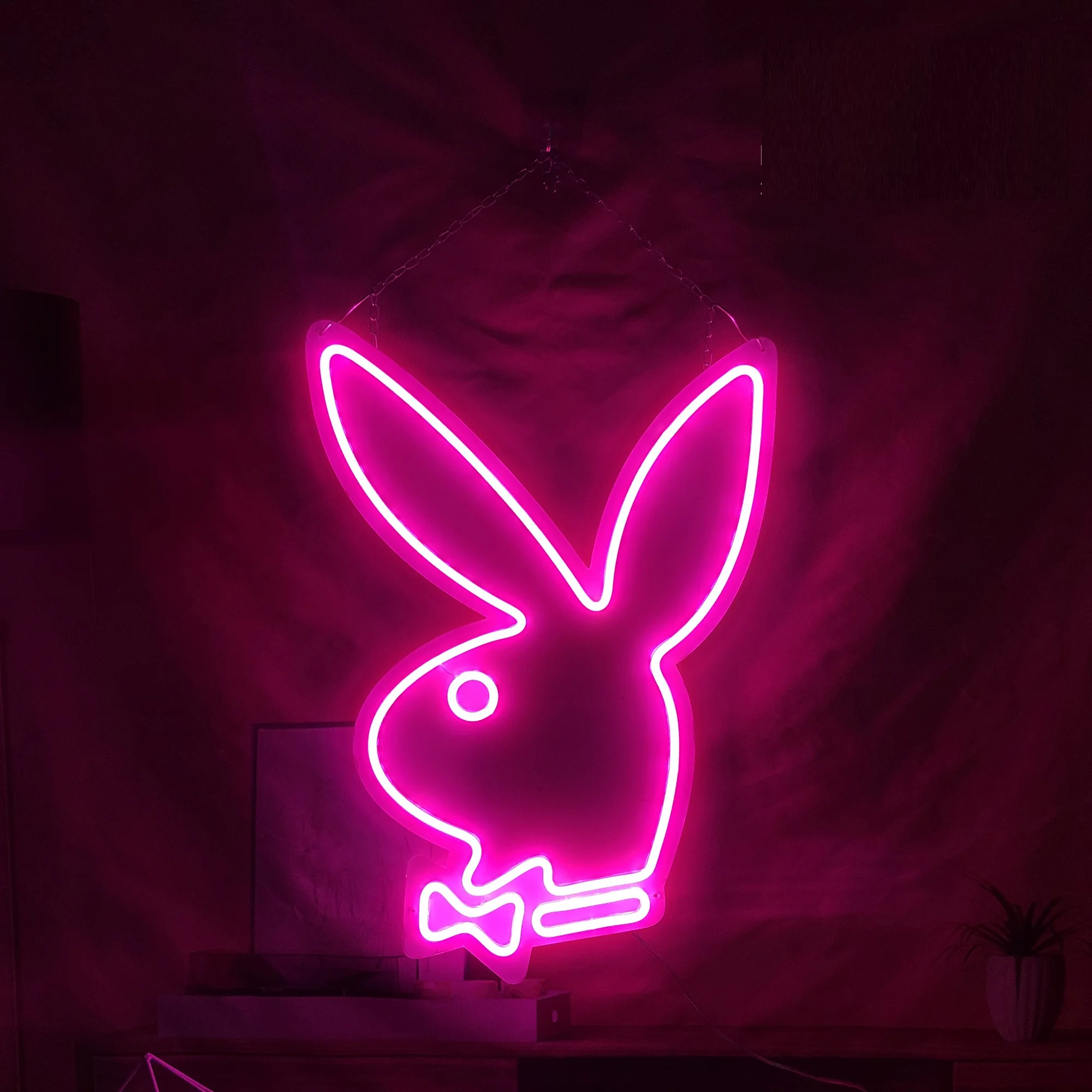 Playboy Bunny Logo light box led wax sculpture painting craibas.al.gov.br