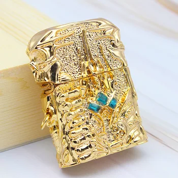 

Pure Copper Lighter Men Gadgets World of Warcraft Kerosene Oil The Lich King Relief Lighter Kerosene Cigarette Retro Tobacco