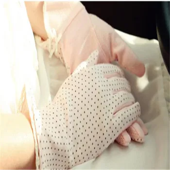 

Women Dot Lace Sunscreen Gloves Summer Spring Lady Stretch Touch Screen Gloves Breathable Anti UV Slip Resistant Driving Glove