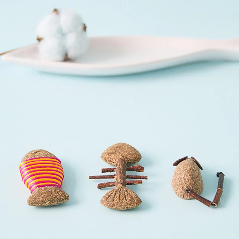 

1.97in Wooden Catnip Cat Toy Creative Bone Fish Mouse Shape Catnip Toy Cat Chew Toy Cat Bite Toy Unique Design Pet Supplies