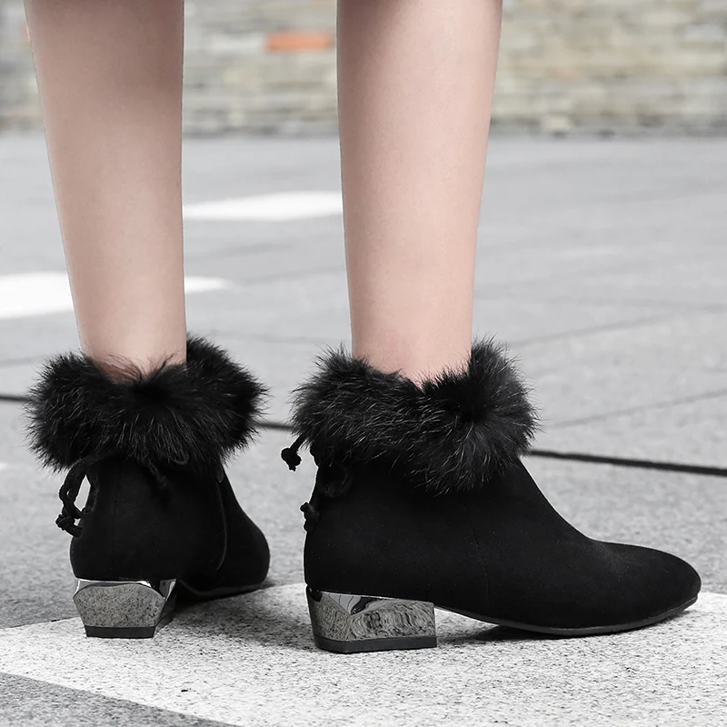 Теплые зимние ботинки на меху размера плюс 48; женские повседневные Полуботинки на низком каблуке; классические Ботильоны на молнии; Цвет черный, серый
