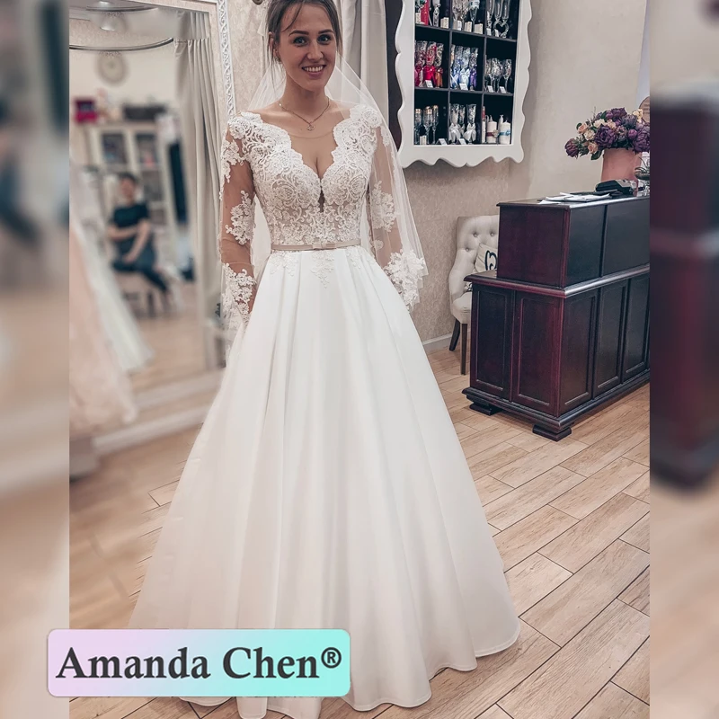 Vestidos de noiva с длинными рукавами Кружева Аппликация атласа свадебное платье