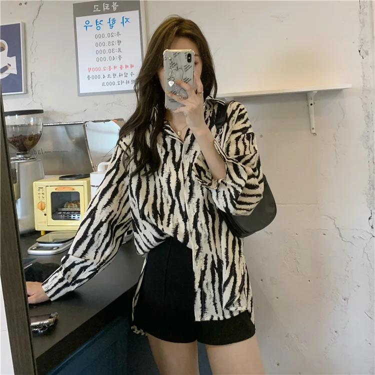 Autumn and Winter Zebra Pattern Shirt Coat Women 's Clothing Design Sense Thin Chiffon Long Sleeve | Женская одежда