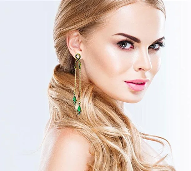 

Small Batch-Style Handmade Long Earrings Processing Customizable