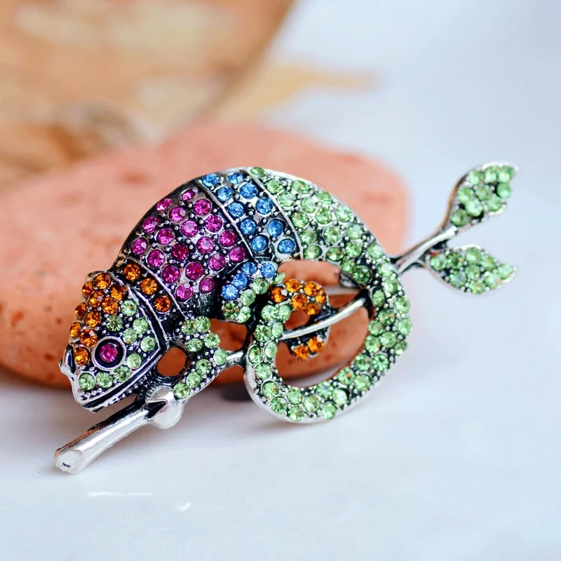Broche Caméléon Lézard Multicolore Sur Branche En Acier Inoxydable – Neuf Avec étiquettes