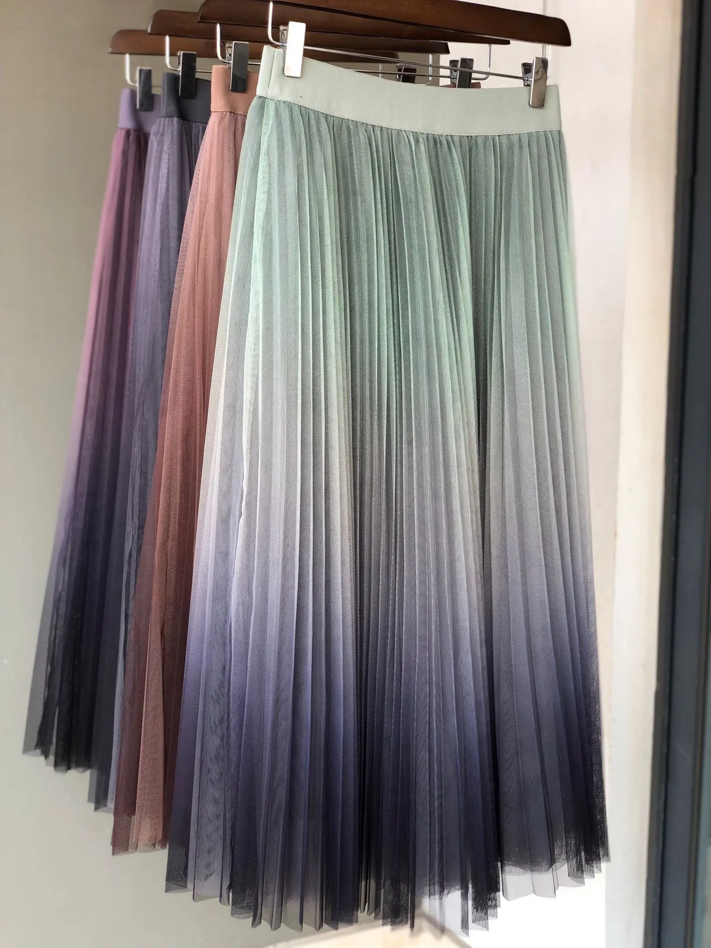 Новая Женская мода Сексуальная градиентная плиссированная юбка 1112