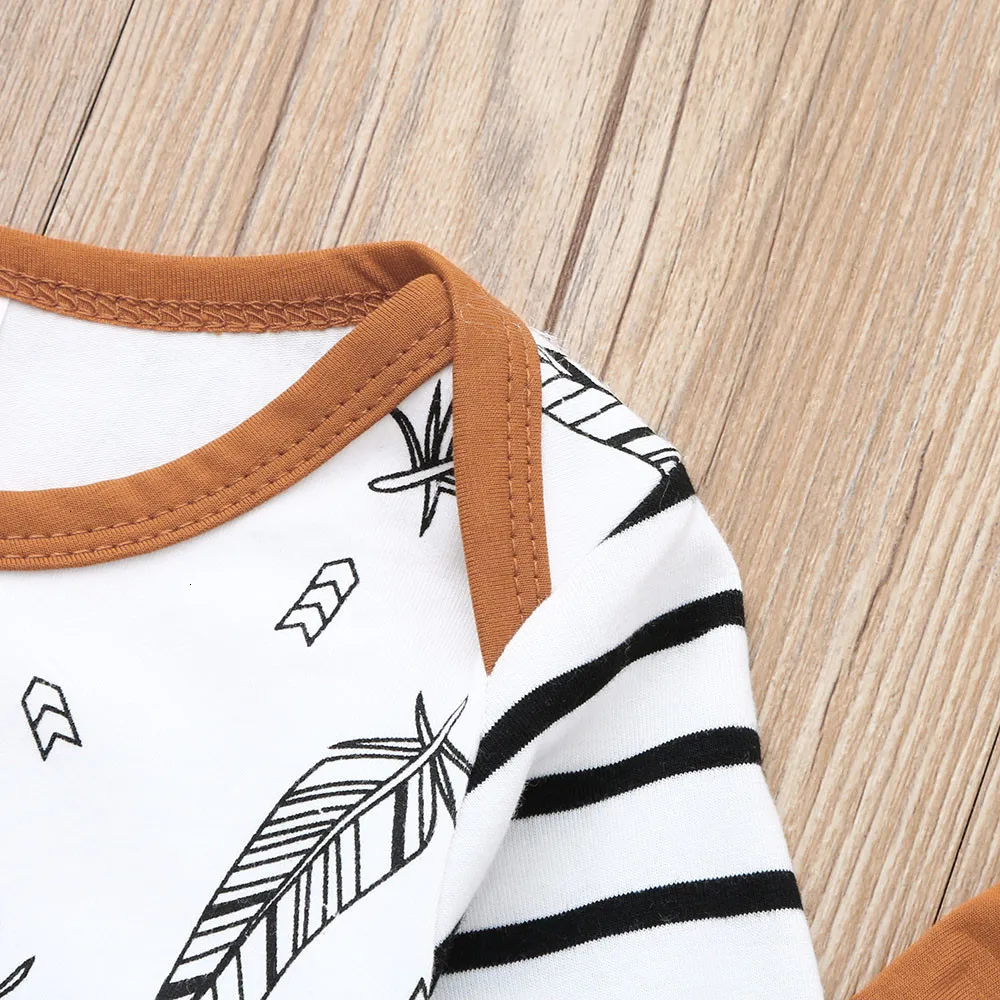 Зимняя одежда для новорожденных мальчиков и девочек; футболка с перьями; топы; штаны в полоску; комплект одежды; vetement enfant fille