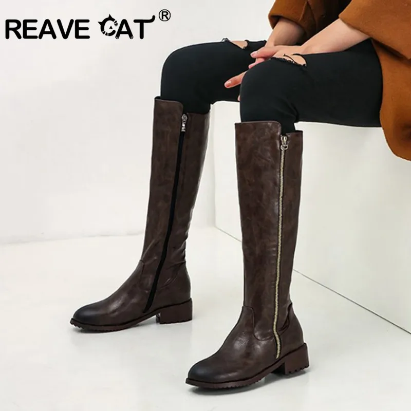 Женские сапоги на низком каблуке REAVE CAT кожаные до колена в стиле ретро зимние