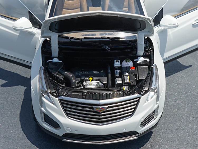 Авторизованный подлинный 1/18 масштаб CADILLAC XT5 SUV белый литой автомобиль модель на день рождения/Рождество подарок, коллекция