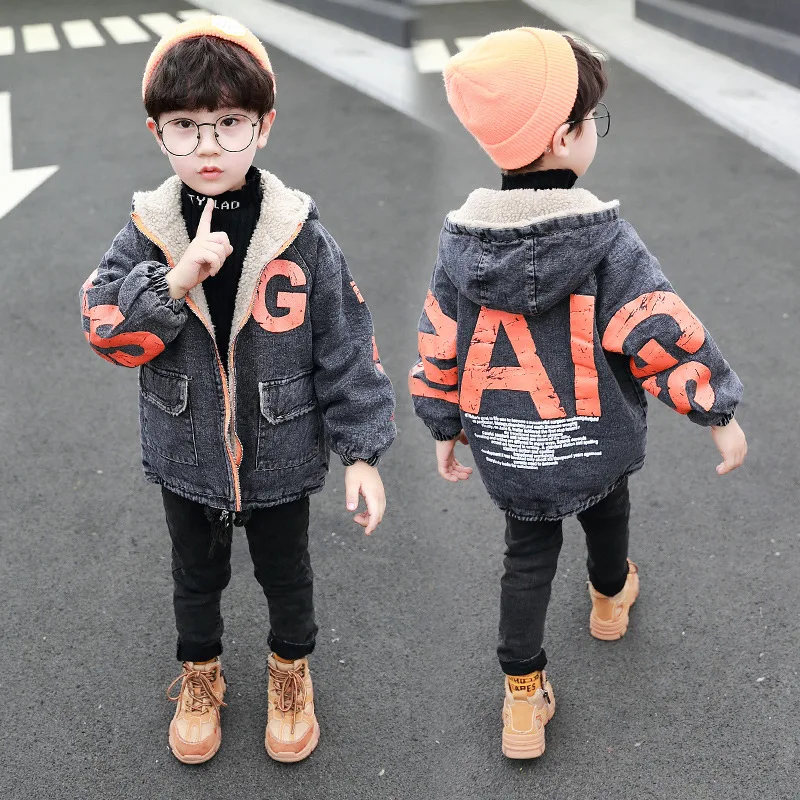 Новинка года; зимняя куртка для мальчиков; детская одежда с большими буквами; бархатное джинсовое пальто; YK3070
