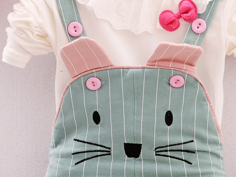 3369681722_1437640767