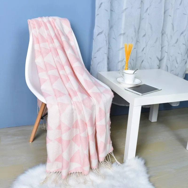 

100% акриловое одеяло с кисточкой, Розовые Геометрические принты, воздухопроницаемые мягкие декоративные одеяла для дивана и кровати 50x60 дюймов
