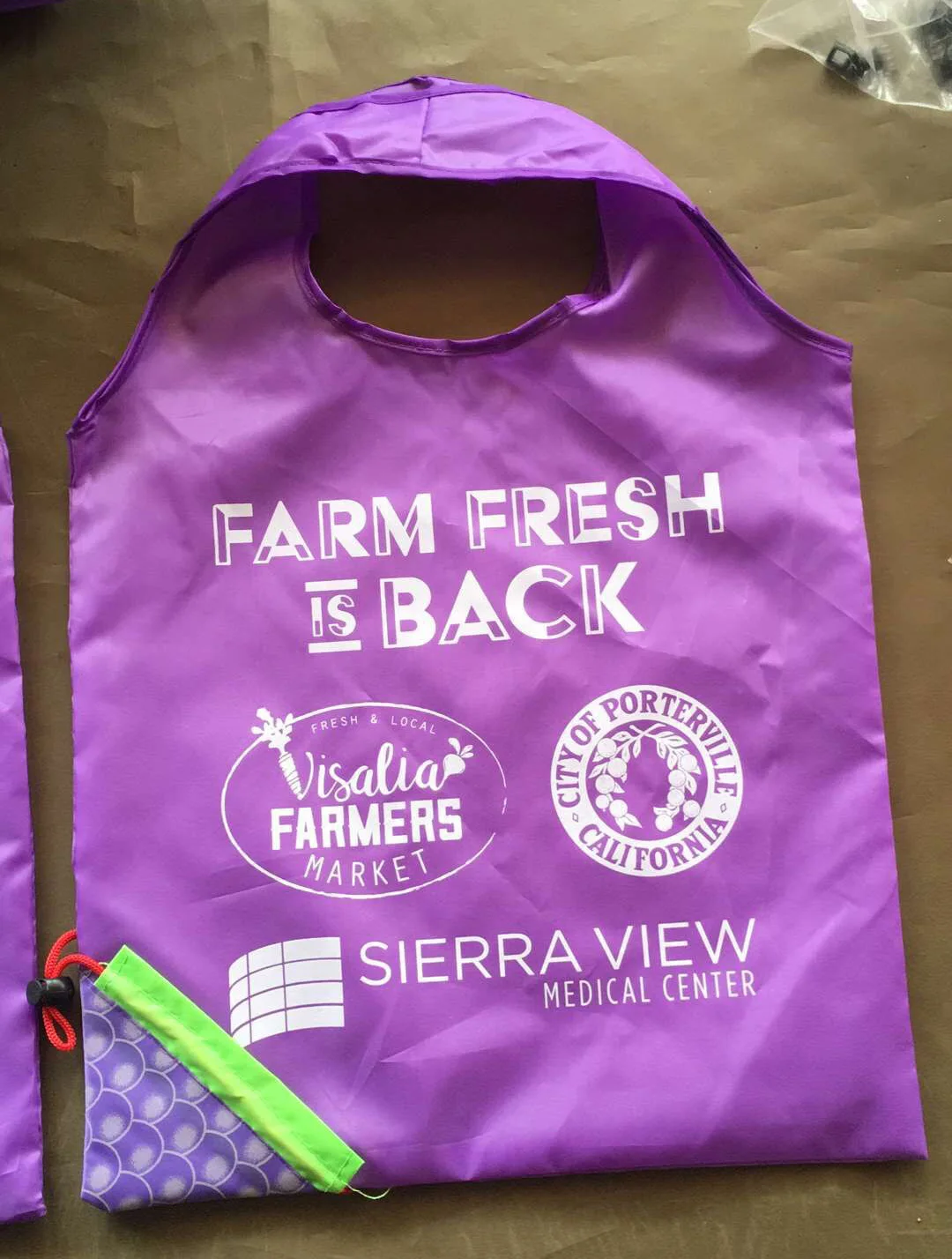 Manufacturers Wholesale Fruit Grape Environmentally Friendly Shopping Bag Folding Portable Strawberry Bag Customizable Logo Prin
