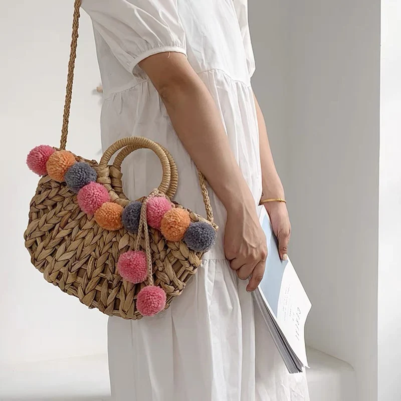 

Handmade Rattan Woven Straw Crossbody Bag Summer Beach Women Messenger Shoulder Bags Girl Handbag With Colorful Balls