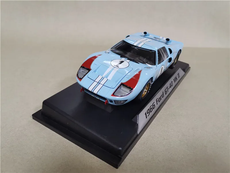 

Exquisite 1:18 Ford GT40 alloy car model,simulates a 4-door Le Mans racing model collection gift ornaments,free shipping