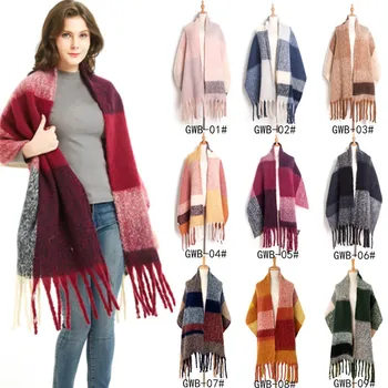 

2020 new style, European and American fashion plaid scarf, women keep warm in autumn and winter scarf