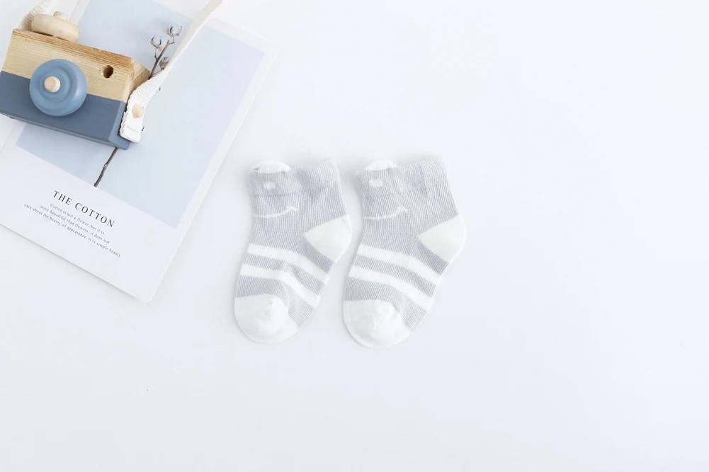 New 2 Pairs Kid Casual Baby Sport Socks Cotton Striped Multi-Color Soft Seamless Toe Socks