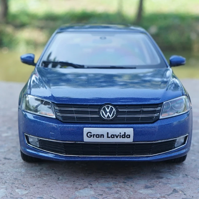 1:18 VW Gran Lavida литье под давлением Модель автомобиля игрушки Металлическая Модель автомобиля оригинальная коробка