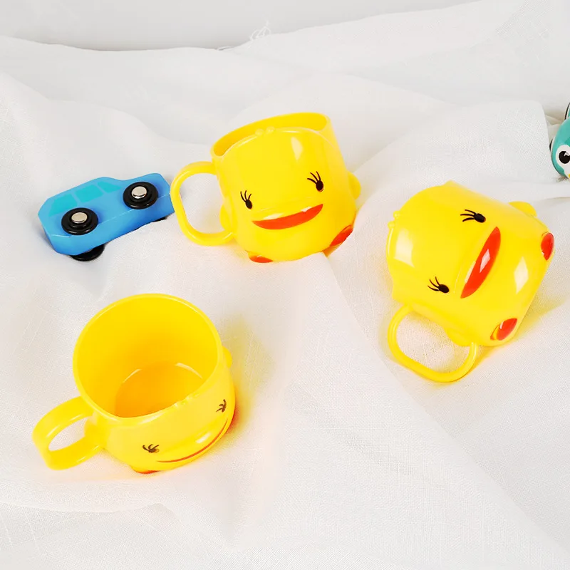 

Children Plastic Mug Yellow Duck Gargle Handle Cup Cute with Handle Thickening Milk Drinking Cup Home Supplies Gift for Kid