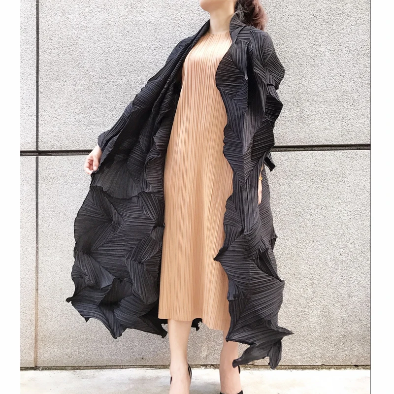 Changpleat осень необычный Женский Тренч Miyak плиссированный модный дизайн однотонный свободный большой размер длинный рукав пальто T69