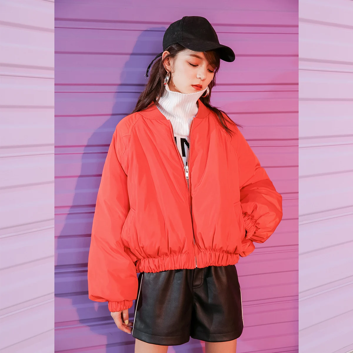 

The bat sleeve down jacket female brief paragraph 2019 new white duck down more fashionable winter coat