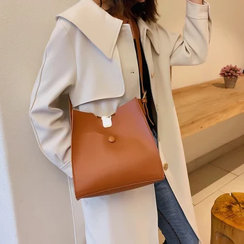 

RanHuang New Arrive 2019 Women Fashion Shoulder Bags Pu Leather Messenger Bags Girls Brief Crossbody Bags bolsa feminina A1660