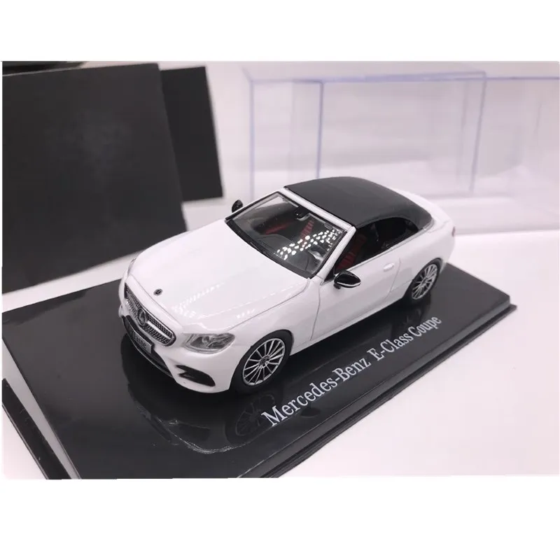 1:43 сплав модель автомобиля Mercedes-Benz E-CLASS модель игрушечной машины коллекция подарок - Цвет: Белый