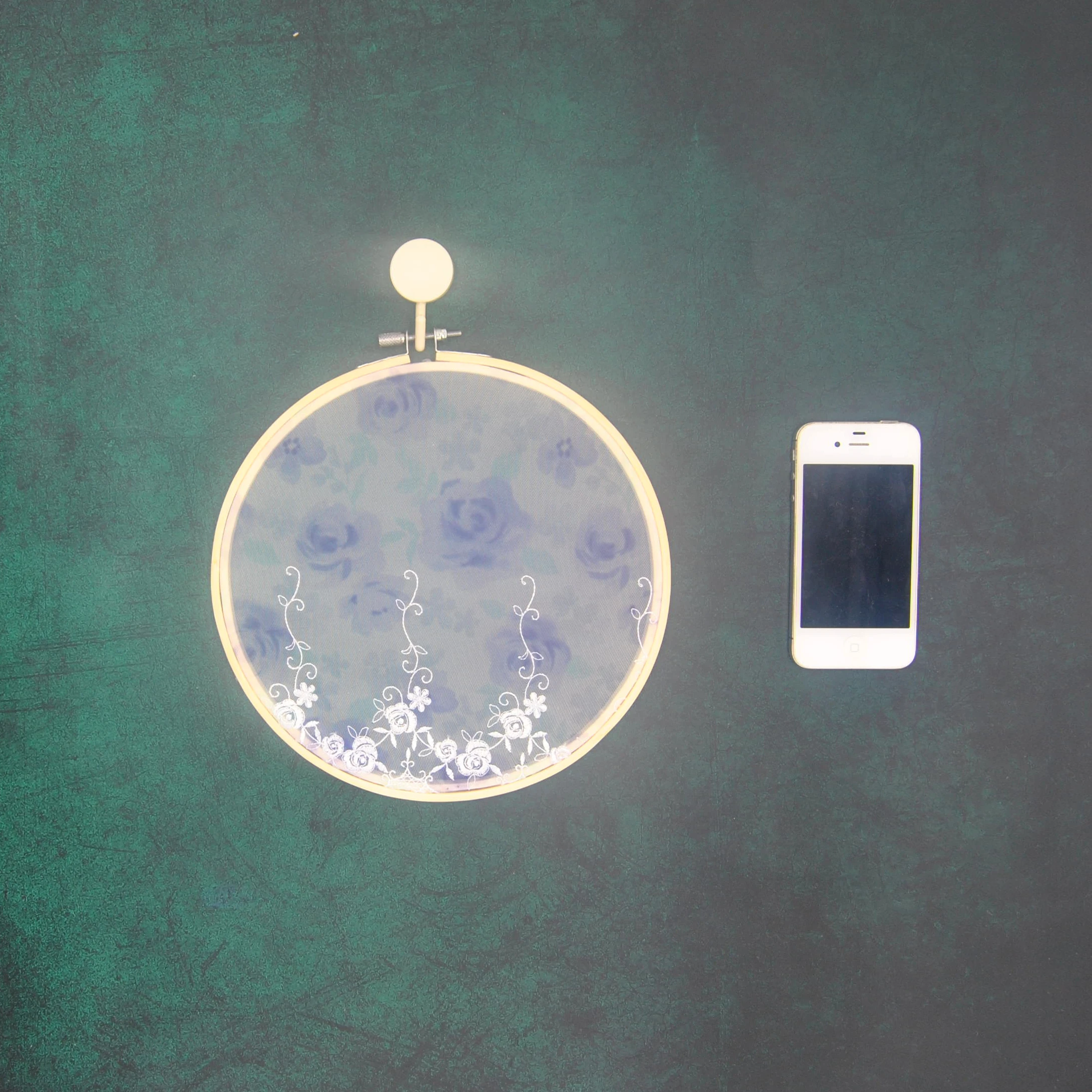 

Original design Nature Bamboo Round Wall hanging decorations Purple blooming small volume embroidery Lace No.grape14