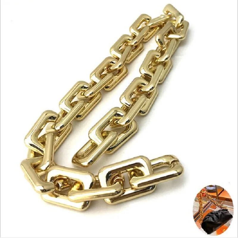 Рисунок 5 - сумка, ручка из цинкового сплава