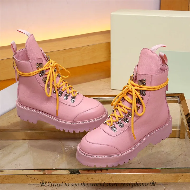 Новинка года; Дизайнерские ботильоны; женская обувь на платформе; рабочие ботинки из натуральной кожи на шнуровке; теплые женские ботинки; цвет розовый; Botas Feminina