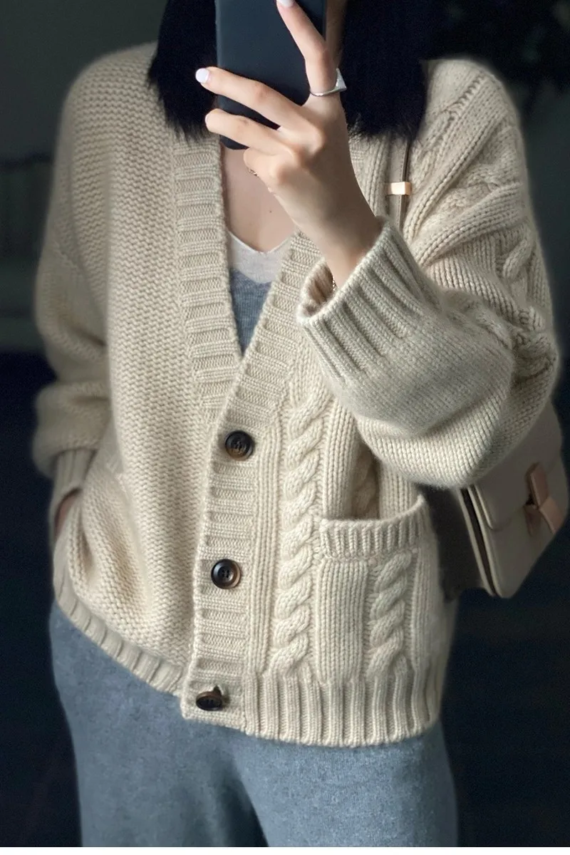 2021 New Pure Cashmere Knit Cardigan Fashion Thick Loose Sweater Winter Women's 100%Wool V-Neck Large Size Jacket High-End Coat